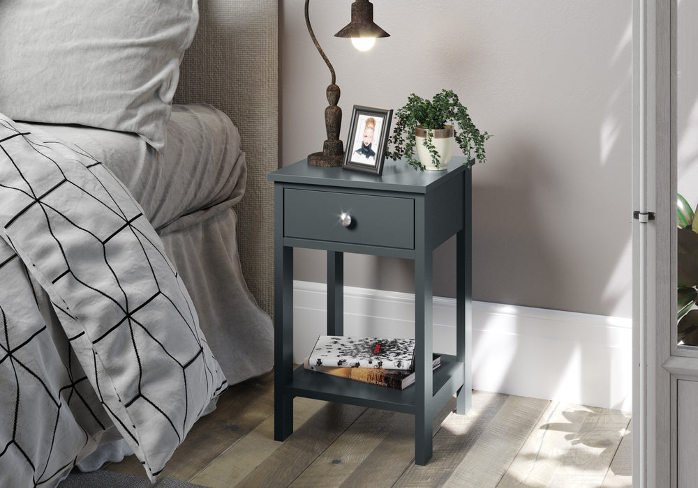 Painted shaker, 1 drawer petite bedside cabinet
