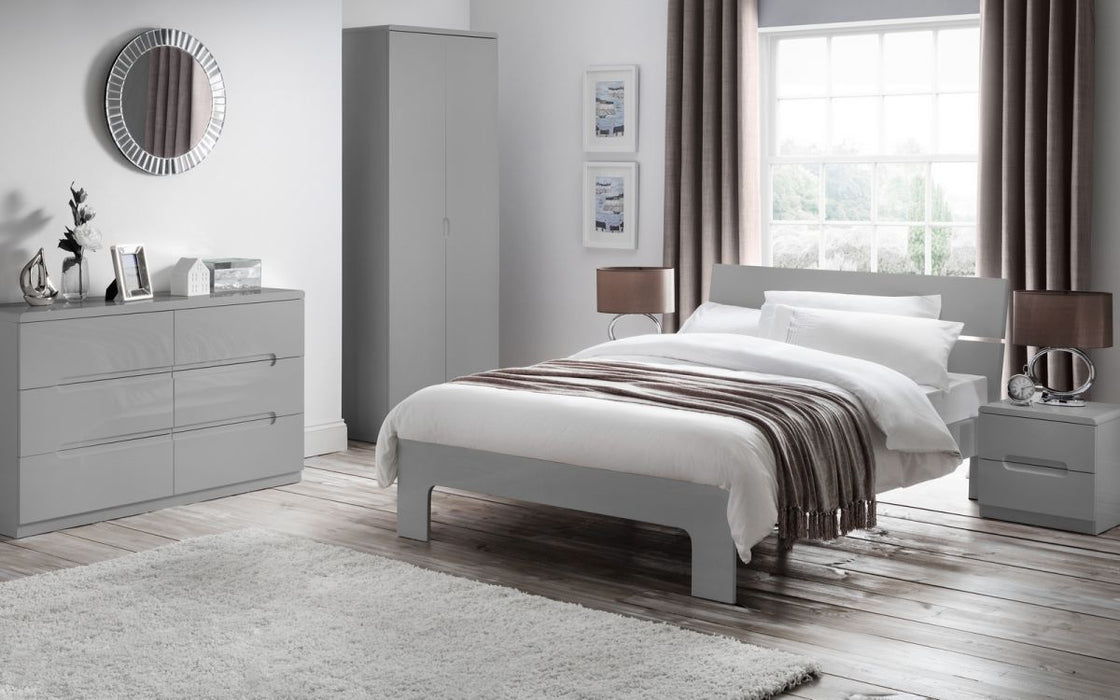 Julian Bowen Manhattan High Gloss Bed - Available In 2 Sizes & 2 Colours